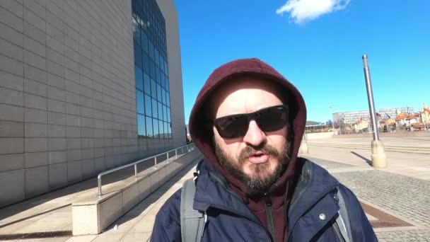 Cool Bearded Man Jacket Sunglasses Walking Stairs City Vlogging Action — Stock Video