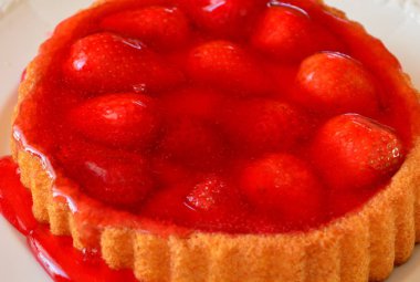 jöle taze çilek ile kek