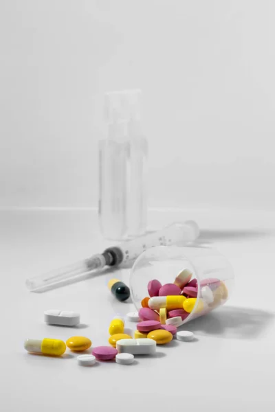 Medicines for the treatment of influenza, coronavirus, and respiratory diseases — Stock Photo, Image