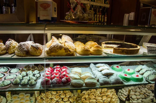 Dolci Tipici Pasticceria Siciliana Italia — Foto Stock