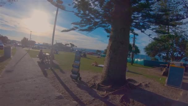 Byron Bay Apex Park.Parking.Australia NSW Seaside Holiday Destination — стоковое видео