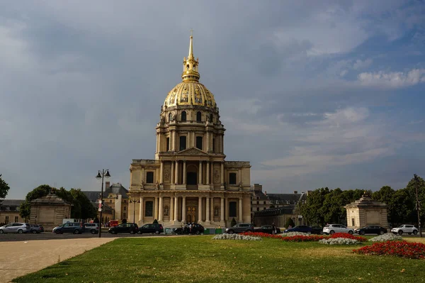 Párizs Franciaország 2015 Invalidok Párizsban Tisztelt Veteránok Alamizsnaháza Egyik Első — Stock Fotó