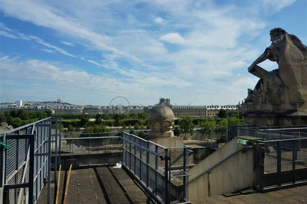 Фото Крыше Лувра — стоковое фото