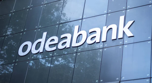 Estambul, TURQUÍA - 5 de noviembre de 2019: Odeabank firma Odea Bank A.S. fue fundada en 2012 . — Foto de Stock