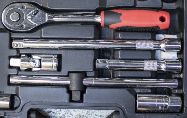 Kara kutuya konmuş bir ısırık. Fotoğraf dükkanın önünde çekildi..