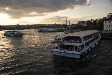 Altın Boynuz üzerindeki köprü fotoğraflandı. Gelecekte Galata Köprüsü ve Eminonu plajı görülebilir olacak..
