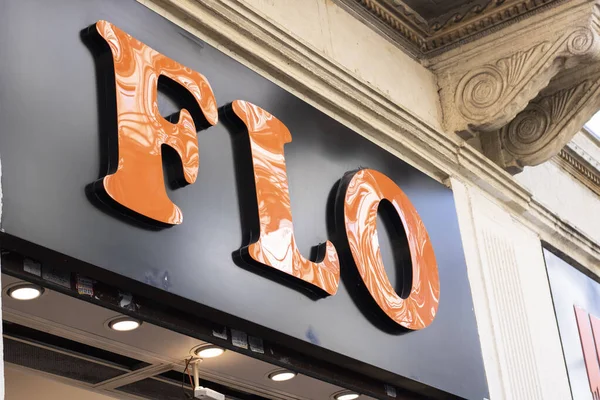 FLO a shoe store in Turkey d. FLO sign close-up. Orange and black colors — 스톡 사진