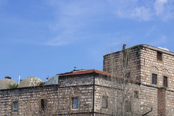 Historische Gebäude im Viertel Cemberlitas in Istanbul. — Stockfoto