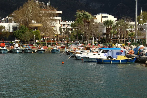 Altinoluk Turquia Março 2016 Pequenos Barcos Pesca Iates Porto Altinoluk — Fotografia de Stock