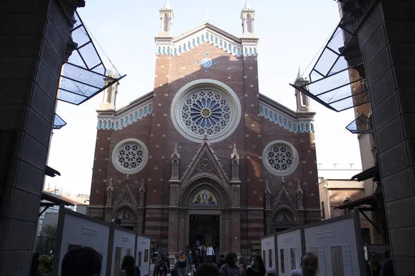 Estambul Turquía Octubre 2019 Antuan Basilica Foto Frontal Enviada Gente —  Fotos de Stock