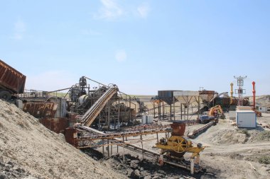 Çiğ kömür lavı fabrikasının bir bölümü. Tekirdağ, Türkiye