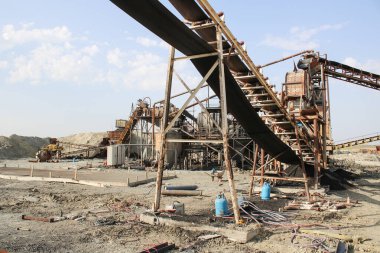 Çiğ kömür lavı fabrikasının bir bölümü. Tekirdağ, Türkiye