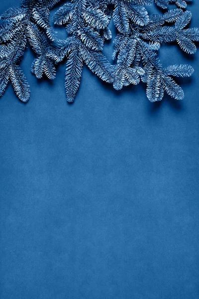 Karta świąteczna w niebieskim kolorze. — Zdjęcie stockowe