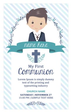 İlk komünyoncu çocuk. Komünyon elbisesi ve çiçek desenli yeşil ve mavi tonlarda bir çocuk.