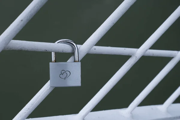 A padlock on the bridge — Stok fotoğraf