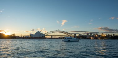 Sydney Opera Binası