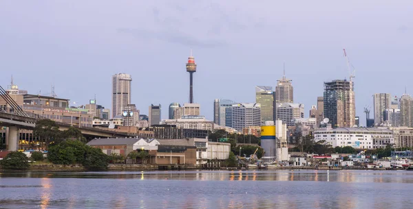 Widok miasta Sydney i most Anzac — Zdjęcie stockowe