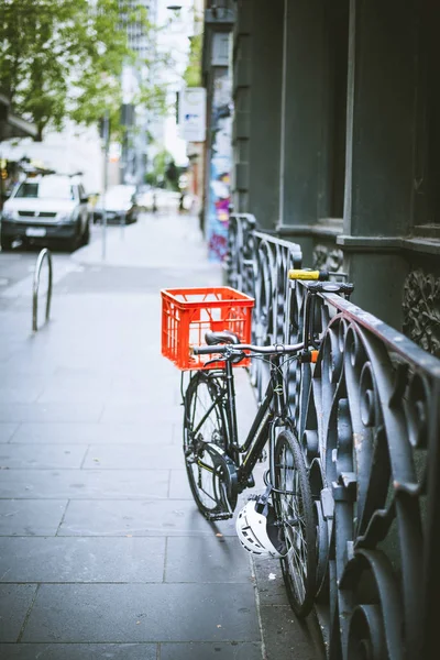 Bicicleta na rua Melbourne — Fotografia de Stock