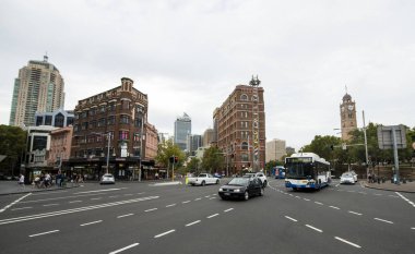 Sydney Merkezi yolda trafik