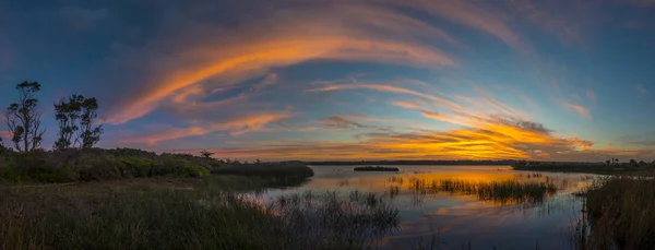 Sunset from Fitz roy lake in Southern Highlands NSW . — стоковое фото