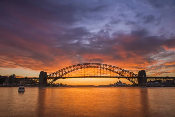 Alba dal ponte del porto di Sydney . — Foto Stock