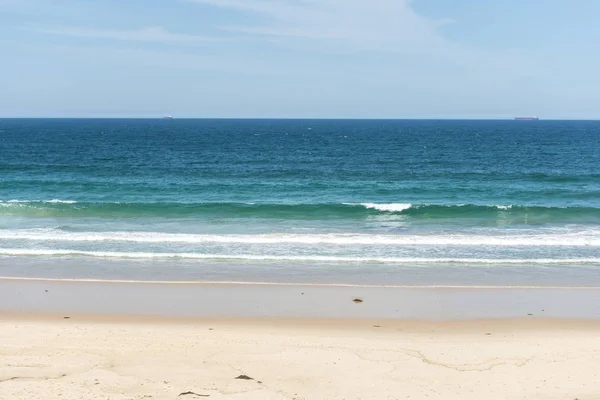 Mooie dag op grot strand in de buurt van Sydney, — Stockfoto