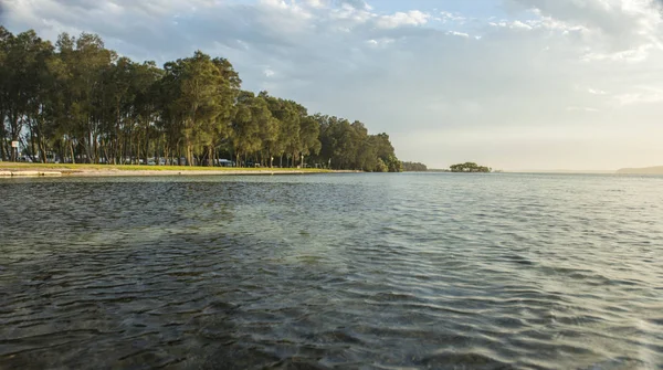 Prachtige zonsondergang vanaf het strand in de buurt van Sydney — Stockfoto