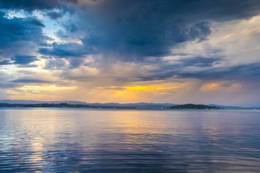 Sydney yakınındaki plaj güzel gün batımı
