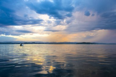 Sydney yakınındaki plaj güzel gün batımı