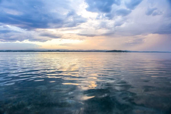 Sydney yakınındaki plaj güzel gün batımı