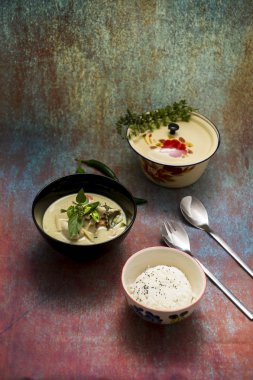 Tay yeşil köri pirinç.