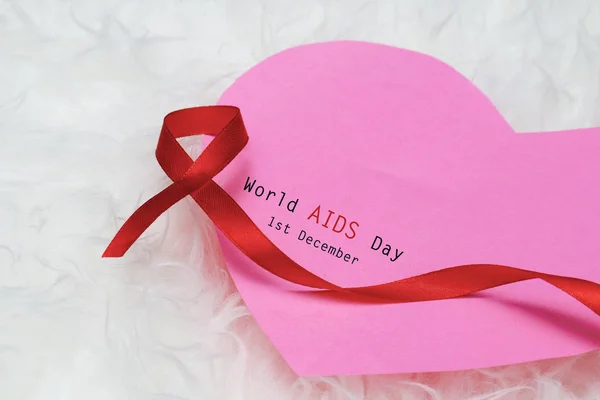 Ayuda Apoyo Cinta Roja Para Día Mundial Del Sida Concepto —  Fotos de Stock