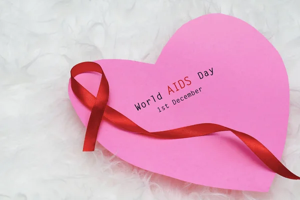 Ayuda Apoyo Cinta Roja Para Día Mundial Del Sida Concepto —  Fotos de Stock
