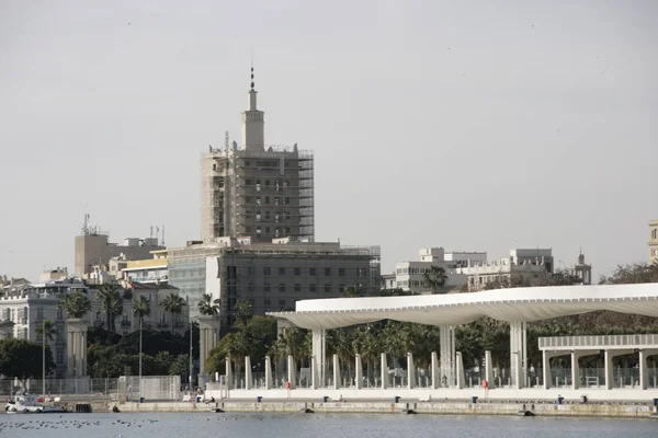 Limanlar şehrinin ışığı ve onun tarihi İspanya