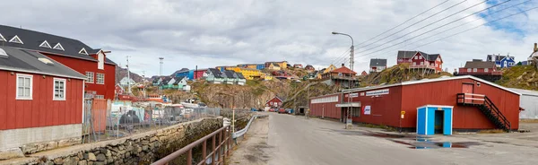 Panorama of Colorful building and houses at Umiarsualivimmu St. in Sisimiut, Greenland. — Stock Photo, Image