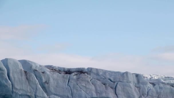 De Monacobreen gletsjer in Liefdefjord, Svalbard, Noorwegen — Stockvideo