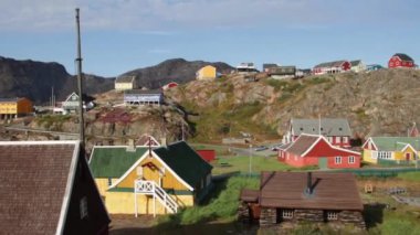 Sisimiut, Grönland 'daki renkli binalar ve evler manzarası