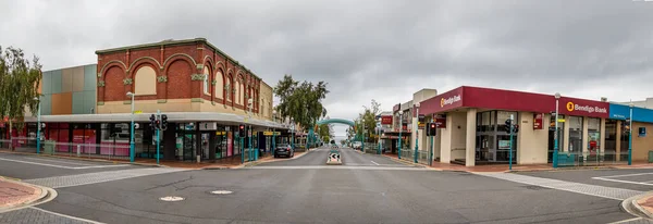 Panoramautsikt över Cattley St på kommersiella centrum av Burnie, Tasmanien. — Stockfoto