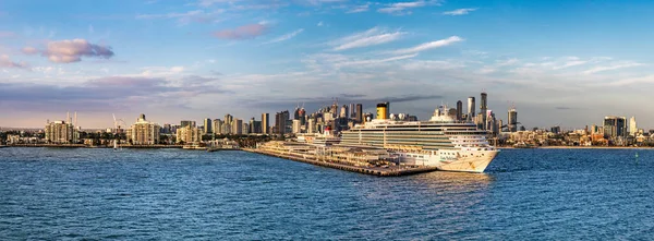 Vista panorámica del puerto y terminal de cruceros de Melbourn, Australia . — Foto de Stock