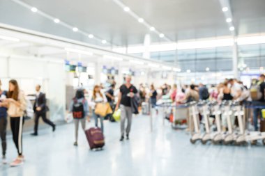 Arka plan. Aeroport iç bulanık görüntü. High-tech Binası odak fotoğraf dışında