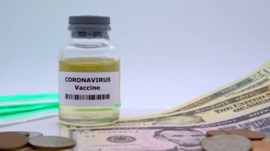 4K, Covid19 aşısı ve Amerikan doları. Covid-19 Coronavirus ve grip salgını. Aşı hakkında spekülasyon ve iş. Amerikan parası ve sağlığı, dünya çapında salgın. Wuhan-Dan Hastalığı 2019
