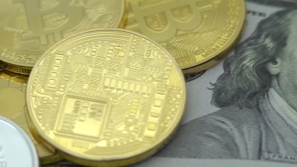 Fiziksel Metal Ethereum 100 Dolarlık Banknot Üzerinde Abd Banknotlarıyla Dünya — Stok video