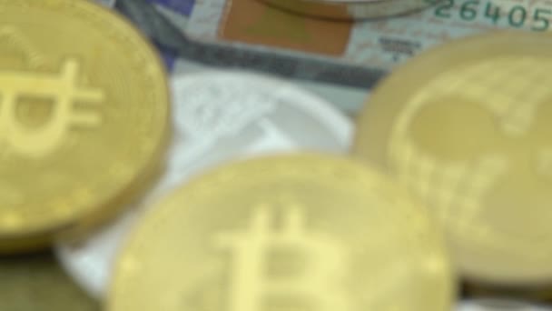 4K物理的な金属銀米国の100ドル札以上のEthereum通貨 米国の銀行券で世界中の仮想インターネットマネー デジタルコインサイバー空間 暗号通貨Eth オンライン決済 — ストック動画