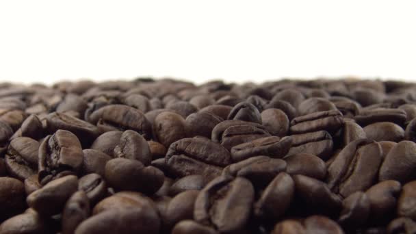 Hand Nehmen Sie Die Gerösteten Kaffeebohnen Und Falling Dan — Stockvideo