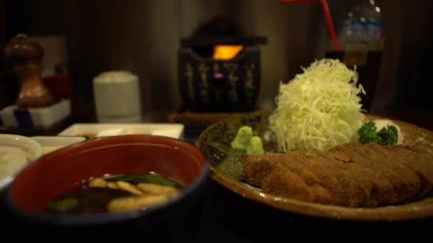 Deliciosa Carne Crujiente Frita Gyukatsu Con Miso Con Filete Que — Vídeo de stock