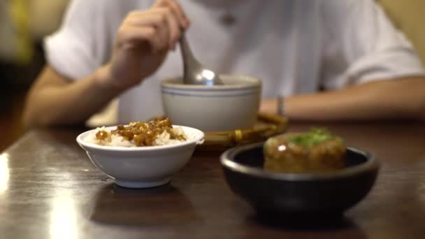 Asian Woman Eating Chiken Soup Bowl Rice Dinner Restaurant Using — Stock Video