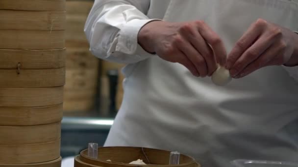 Команда Шеф Кухарів Тайваню Готує Традиційну Їжу Азійські Шеф Кухарі — стокове відео