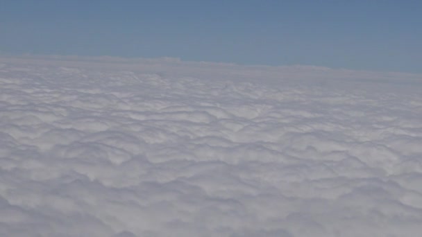 Подорожі Повітрю Чудовий Вид Небо Хмари Світлом Сонця Зверху Видно — стокове відео