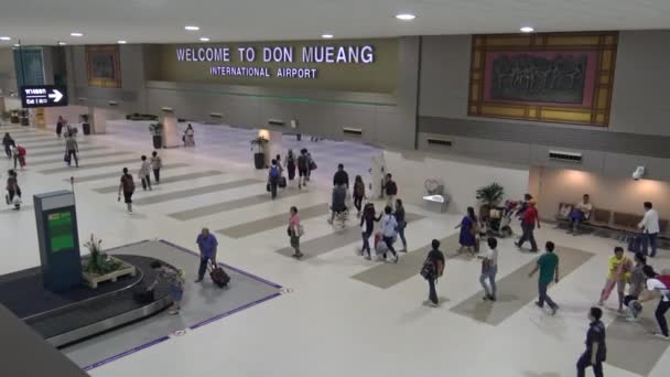 Thaïlande Avril 2016 Les Gens Arrivent Aéroport International Don Mueang — Video