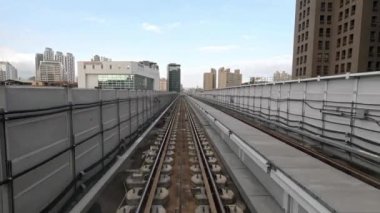 4k, modern sürücüsüz Taipei 'deki POV Journey şehir boyunca uzanan tünel boyunca uzanan Demiryolu Metro Sistemi' ni yükseltti. Demiryolu otomatik tren görüntüsünü pencereden geçirir. Gelişmiş ulaşım - Dan